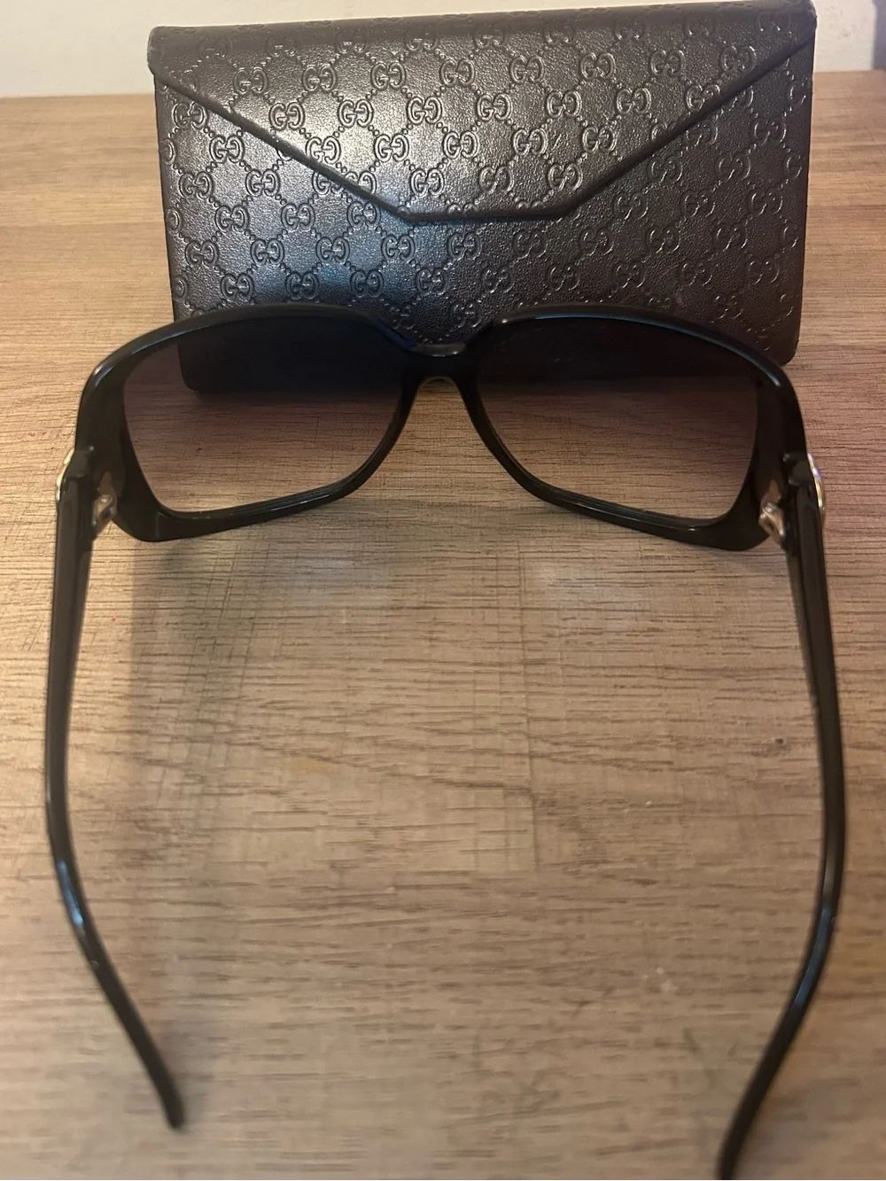 Gucci oversized sunglasses